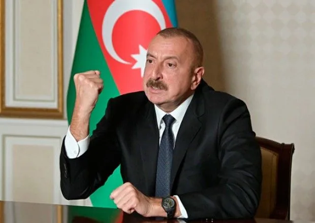Prezident: Gücümüzü sınamaq istəyənlərin başı “Dəmir yumruq” vasitəsilə yarıldı
