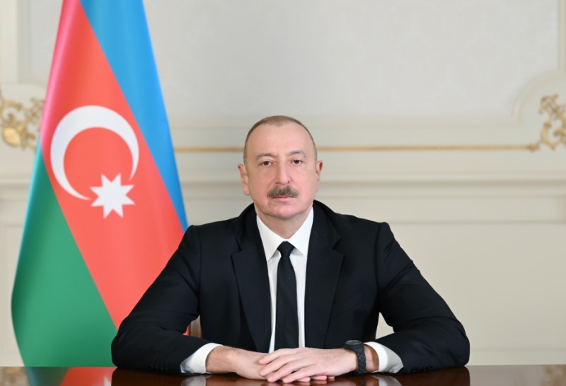 Prezident Müctəba Xameneyini təbrik edib
