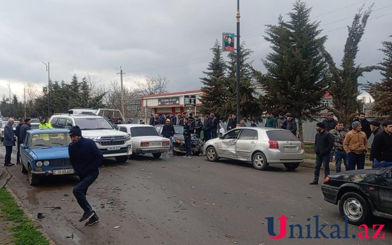 Cəlilabadda zəncirvari yol qəzası - FOTO