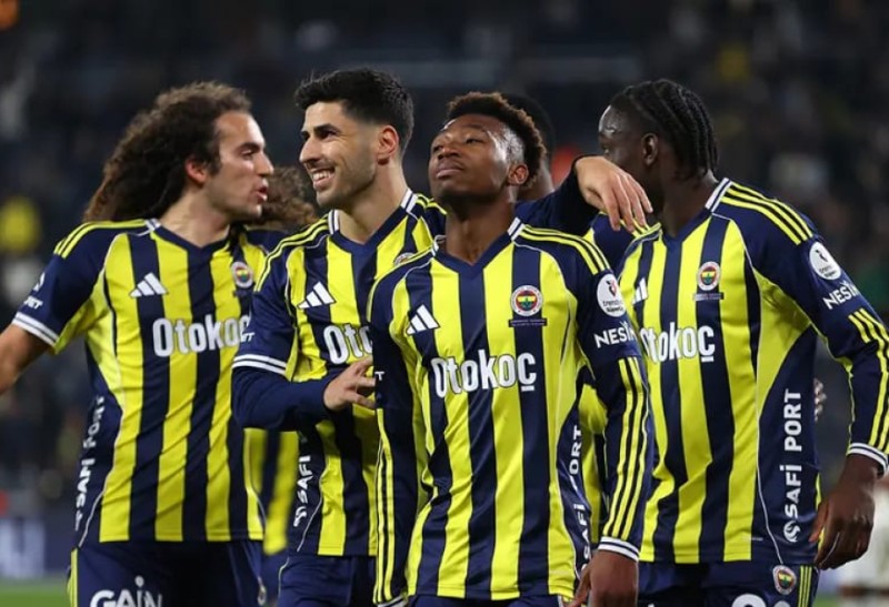 Superliqa: Fənərbağçadan böyük hesablı qələbə 