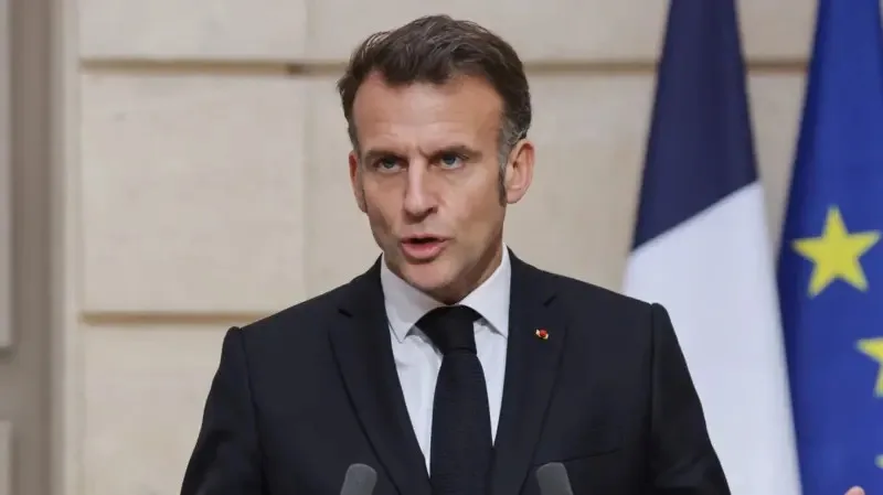 Makron Paris meri seçkisinə müdaxilə iddialarını rədd etdi