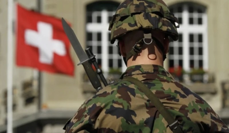 İsveçrə ABŞ-yə silah tədarükünü dayandırdı