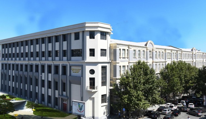 İş axtaranların NƏZƏRİNƏ: bu universitet 345 işçi axtarır