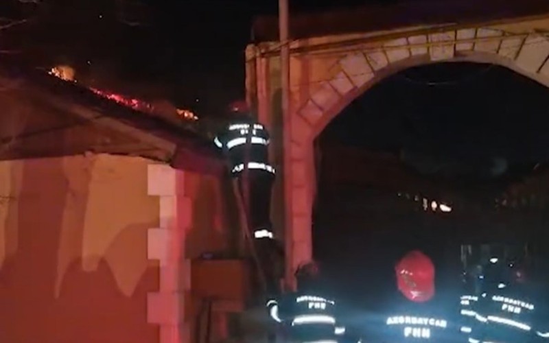 Şəmkirdə yanğın - VİDEO