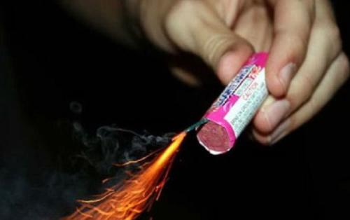 Gəncədə fişəng partlayıb, yeniyetmə xəsarət alıb