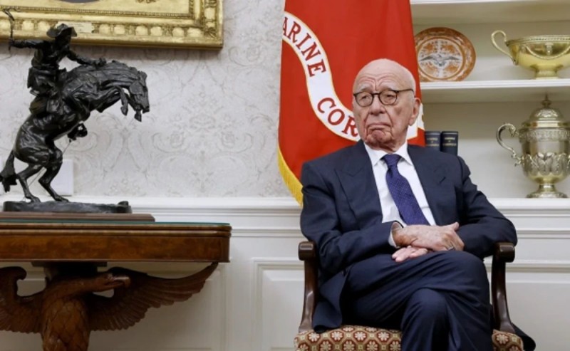 Trampı İrana hücuma sövq edən maqnatın adı bəlli oldu