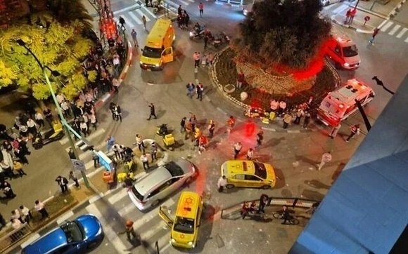 İran İsrailin mərkəzinə raket zərbələri endirdi – VİDEO