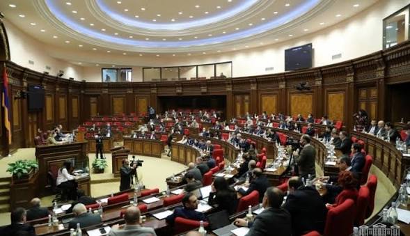 Erməni Apostol Kilsəsi bu hüququndan məhrum edilib