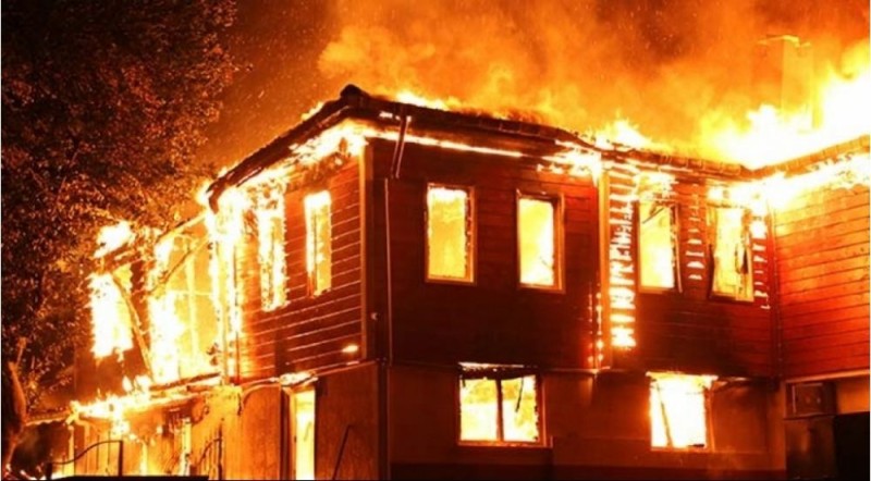 Gəncədə ev yandı - Ölən var