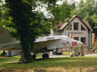 Hərbi bazanı əyləncə parkına çevirdilər