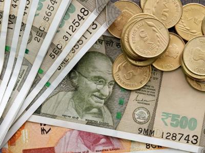 Hindistan rupisi yeni tarixi minimuma düşdü