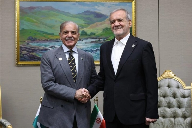 Şahbaz Şərif və Məsud Pezeşkian telefonla danışıb