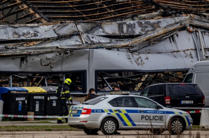 Çexiyada silah zavodunun ərazisində yanğın