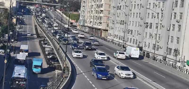 Tətildən sonra ilk iş günündə yolların DURUMU 