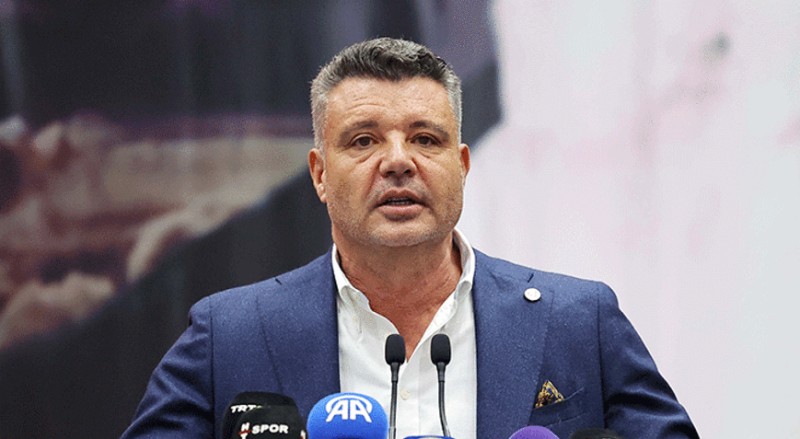 “Fənərbağça”nın prezidenti qəzaya düşdü