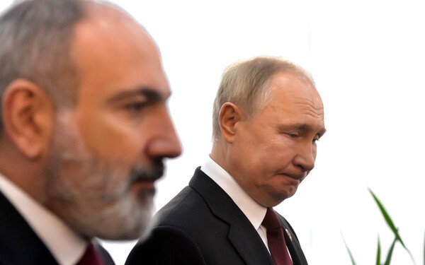 Putin Ermənistanın hər iki quruma üzv olmasına qarşıdır