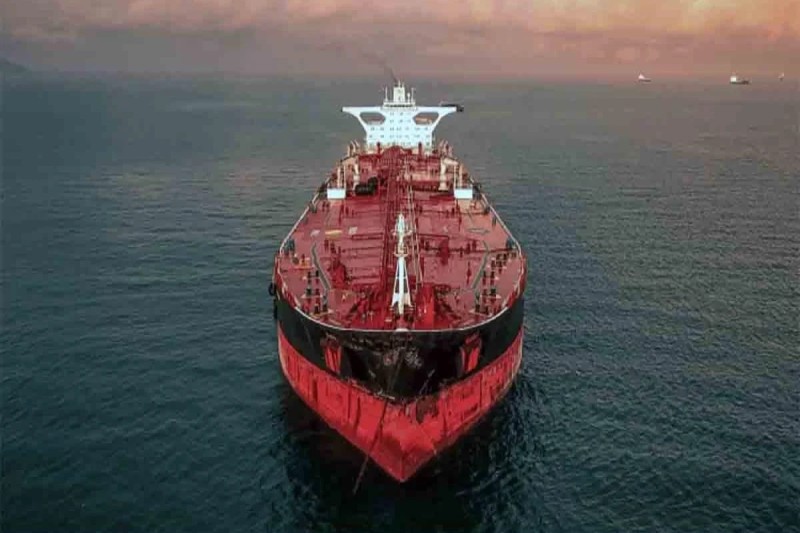 Körfəzdə İsrailə məxsus neft tankeri vuruldu - SEPAH