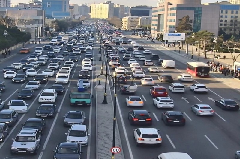Bakıda 20 istiqamətdə sıxlıq var - SİYAHI