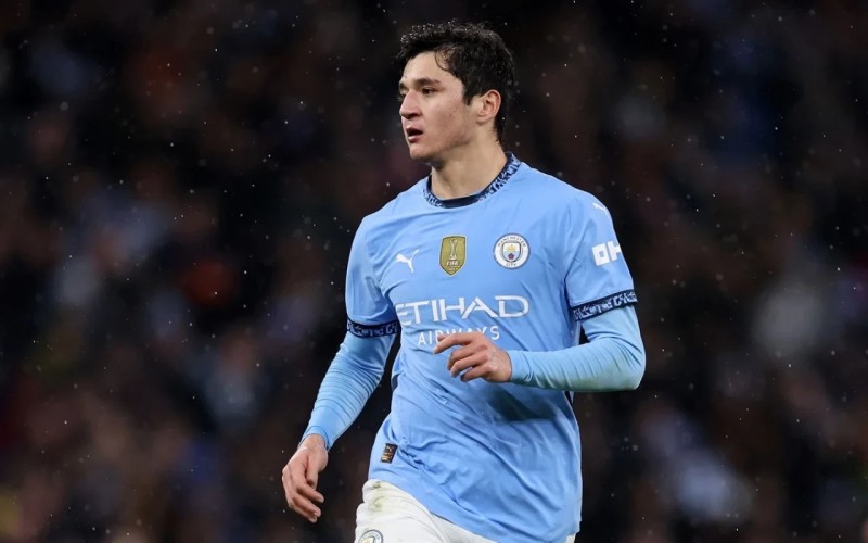 Özbəkistanlı futbolçu Mançester Sitinin ən yaxşısı seçildi