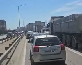 Bakıda təmir güclü tıxaca səbəb oldu - FOTO - VİDEO
