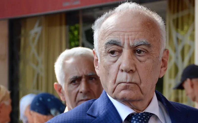 Hacıbala Abutalıbov Qaxdan QOVULUB