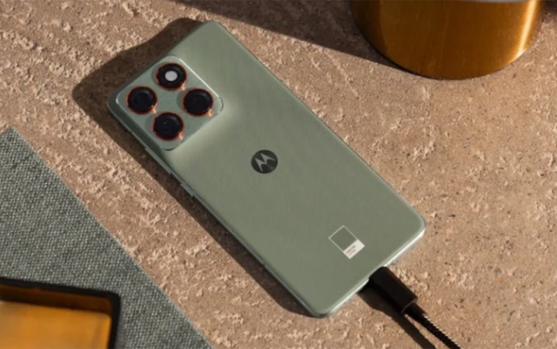 “Motorola” geri döndü 