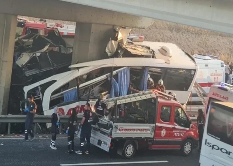 Ankarada ağır qəza - Ölənlərin sayı artdı - YENİLƏNİB
