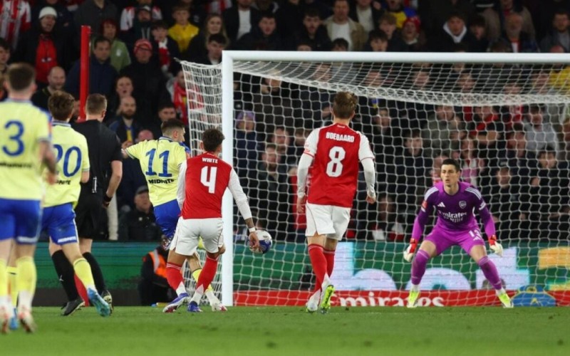 Arsenal İngiltərə Kuboku ilə vidalaşdı