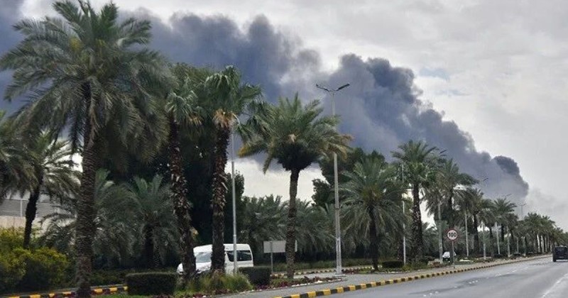 İran Küveytdə hökumət binasını vurdu