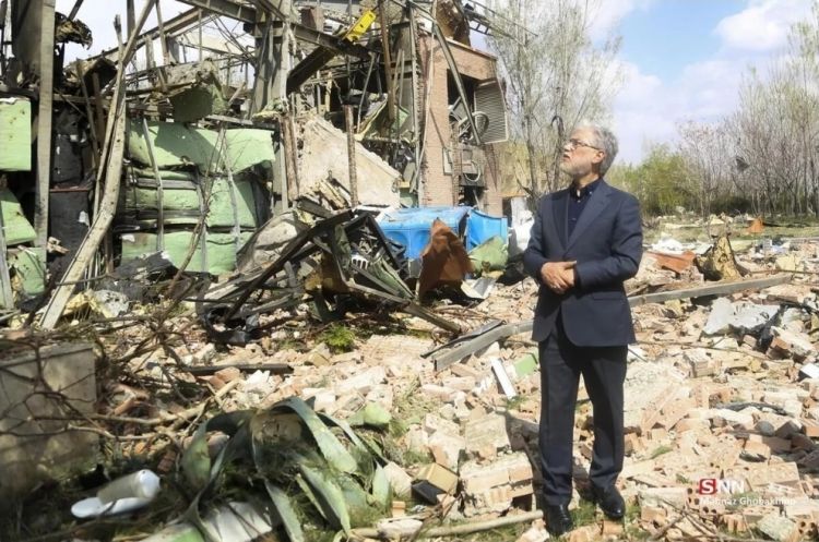 İranda 30-dan çox universitet bombalanıb - 60 tələbə ölüb 