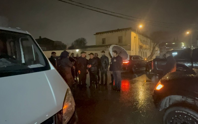 Eldar Əzizov və Zaur Mikayılov həmin evin söküldüyü yerə baxış keçirdilər - VİDEO