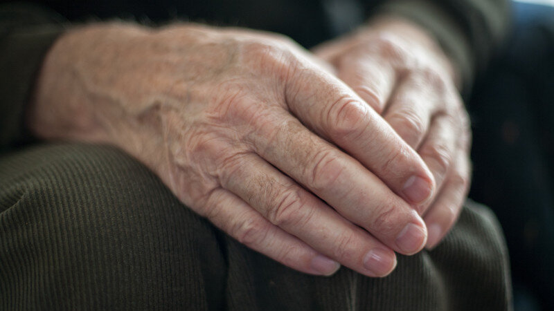 72 yaşlı qadın insan alveri edib?