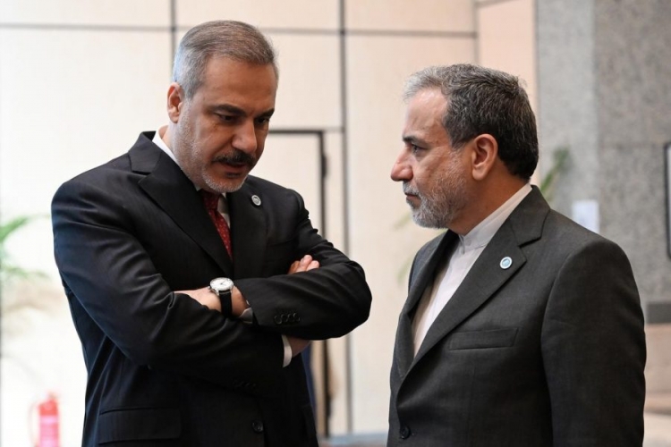 Fidan və Əraqçi arasında telefon danışığı oldu