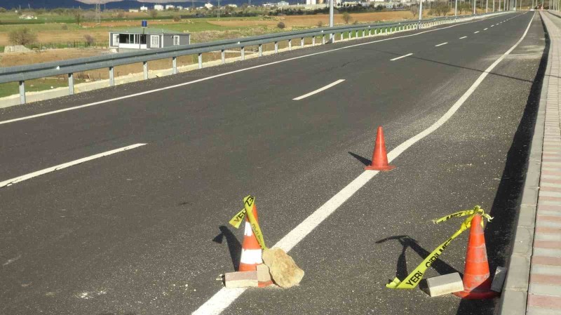 Cəlilabadda yolun bir hissəsi çökdü - FOTO