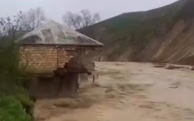 Şabranda evi sel APARDI - VİDEO