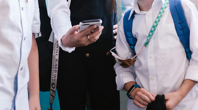 Yunanıstanda 15 yaşdan kiçik uşaqlara internet qadağan olunacaq