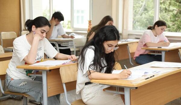 52 mindən çox şagird imtahan verəcək