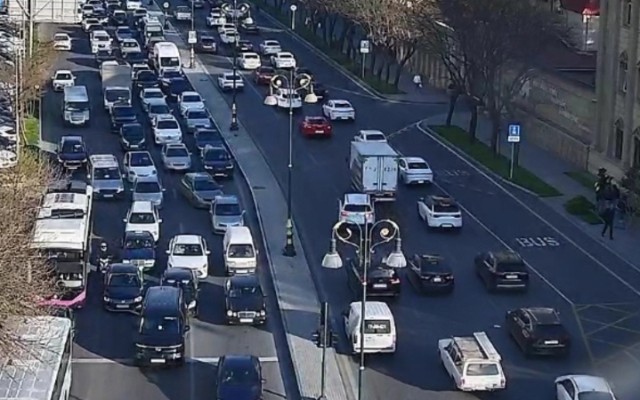 Bakıda bu yollarda tıxac var - SİYAHI