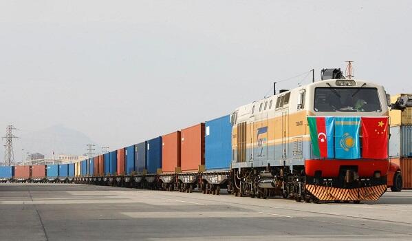 ADY ötən ay 1,6 milyon tondan çox yük daşıdı