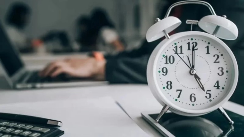 Bu şəxslərin iş saatı artırıldı - Türkiyədə