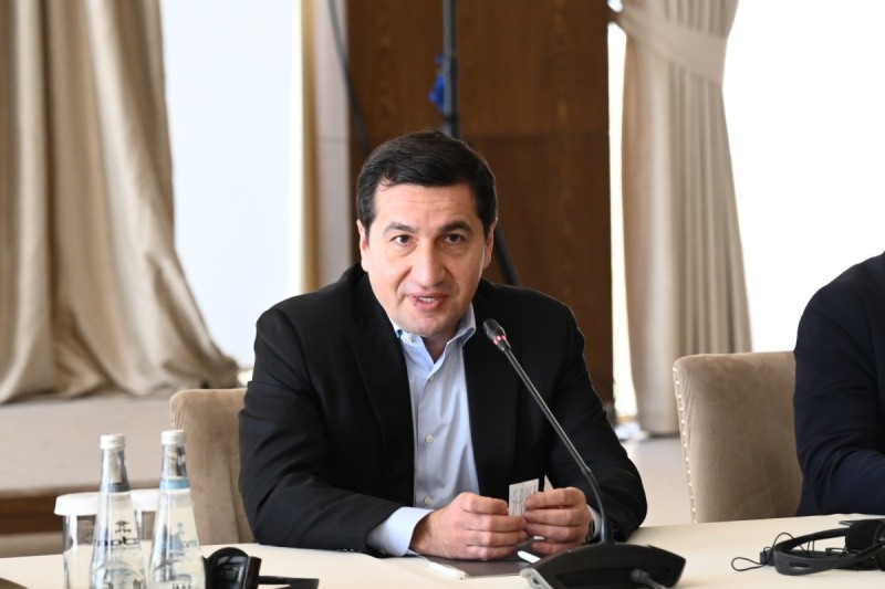 Hikmət Hacıyev Ermənistan nümayəndələri ilə görüşdü - FOTOLAR