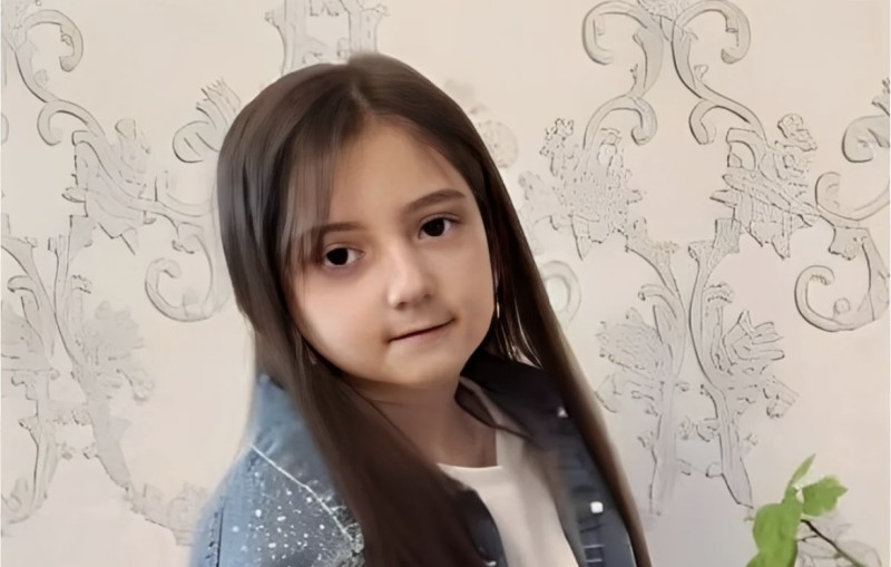 Kanala düşərək ölən yeddi yaşlı Aylinin FOTOSU