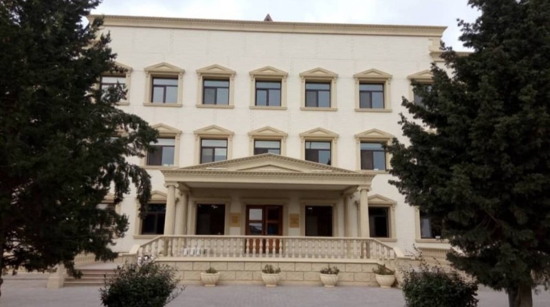 Direktor xəsarət almış şagirdi niyə xəstəxanaya QOYMADI?