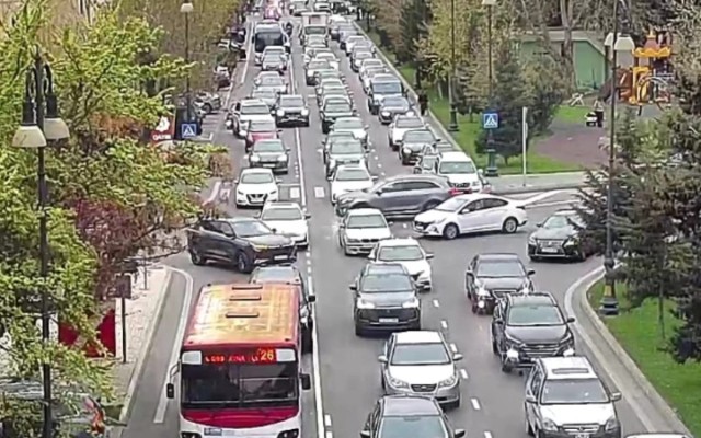 Bakının bu yolları tıxacdır - SİYAHI