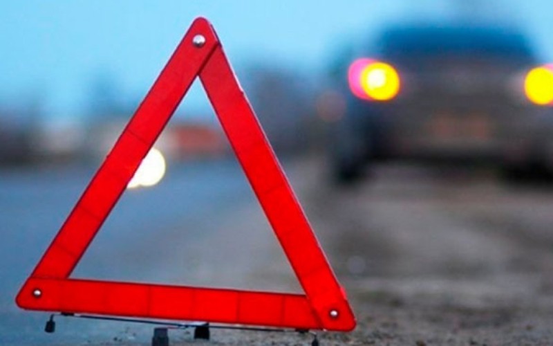 Salyanda minik avtomobilləri toqquşub: xəsarət alanlar var