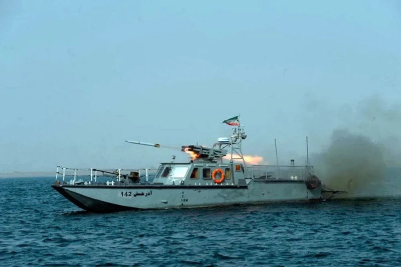 İran hərbi katerlərinin əksəriyyətini qoruyur - KİV