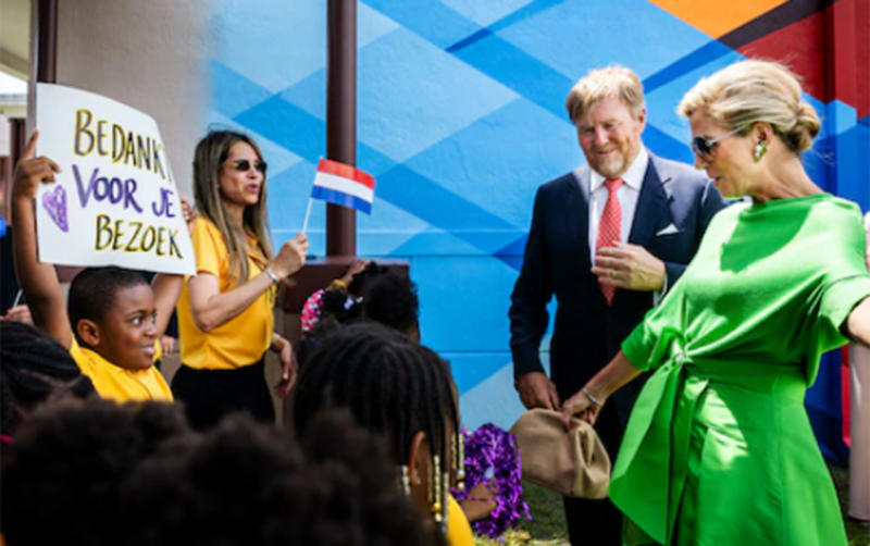 Kraliça uşaqlarla Ledi Qaqanın mahnısını oxudu - VİDEO