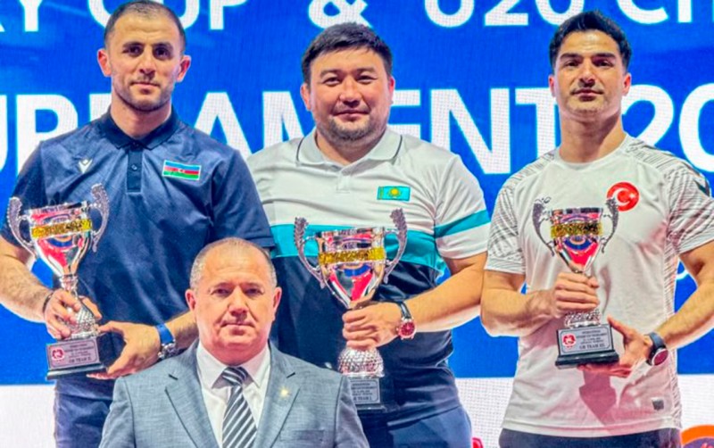 8 qızıl medal - Güləşçilərimizdən uğurlu nəticə