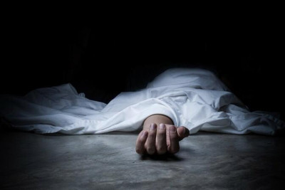 Evdə qadın meyiti tapıldı