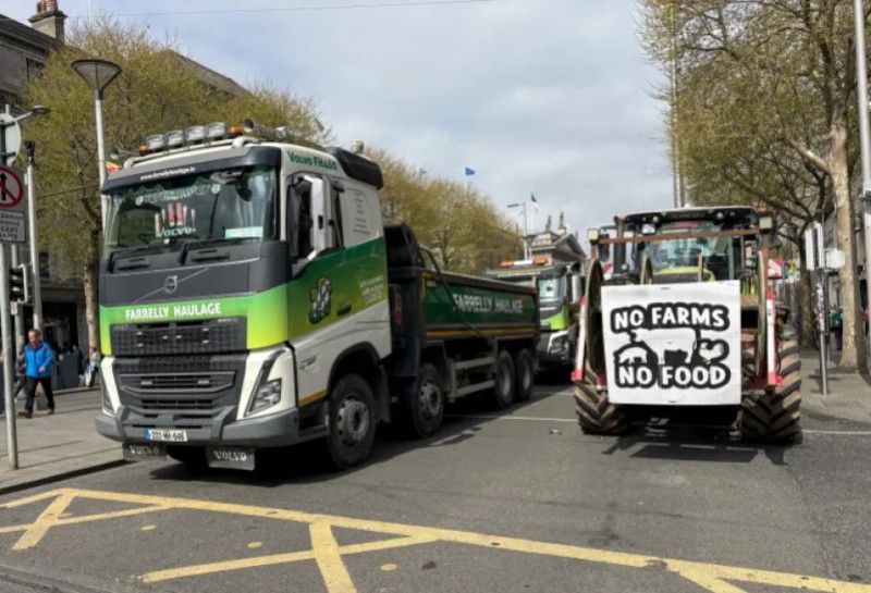 İrlandiyada kütləvi etirazlar başladı